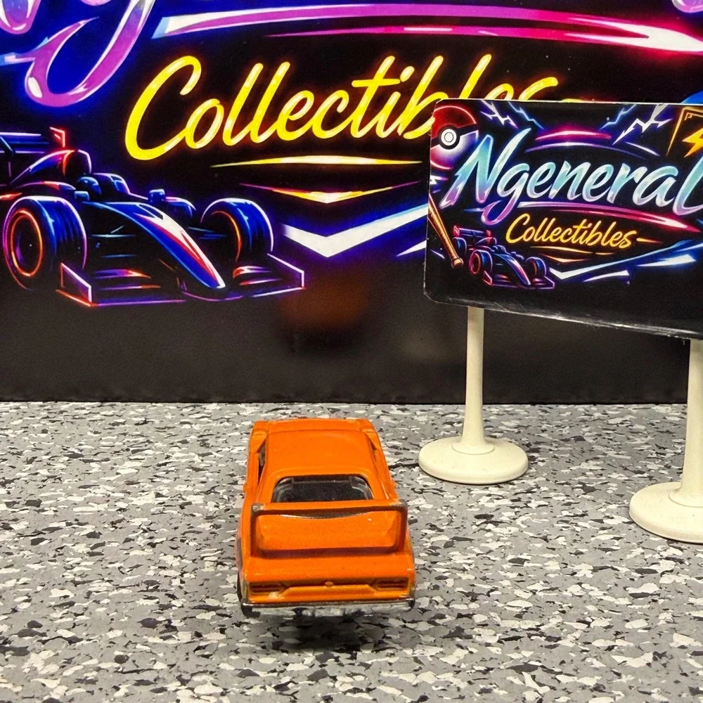 Hot Wheels Plymouth Superbird Orange Black Stripe Muscle Mania 2012 Diecast 1:64